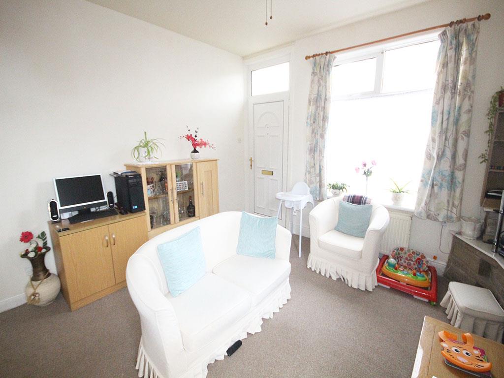2 bedroom end terrace house SSTC in Earby - IMG_3289.jpg
